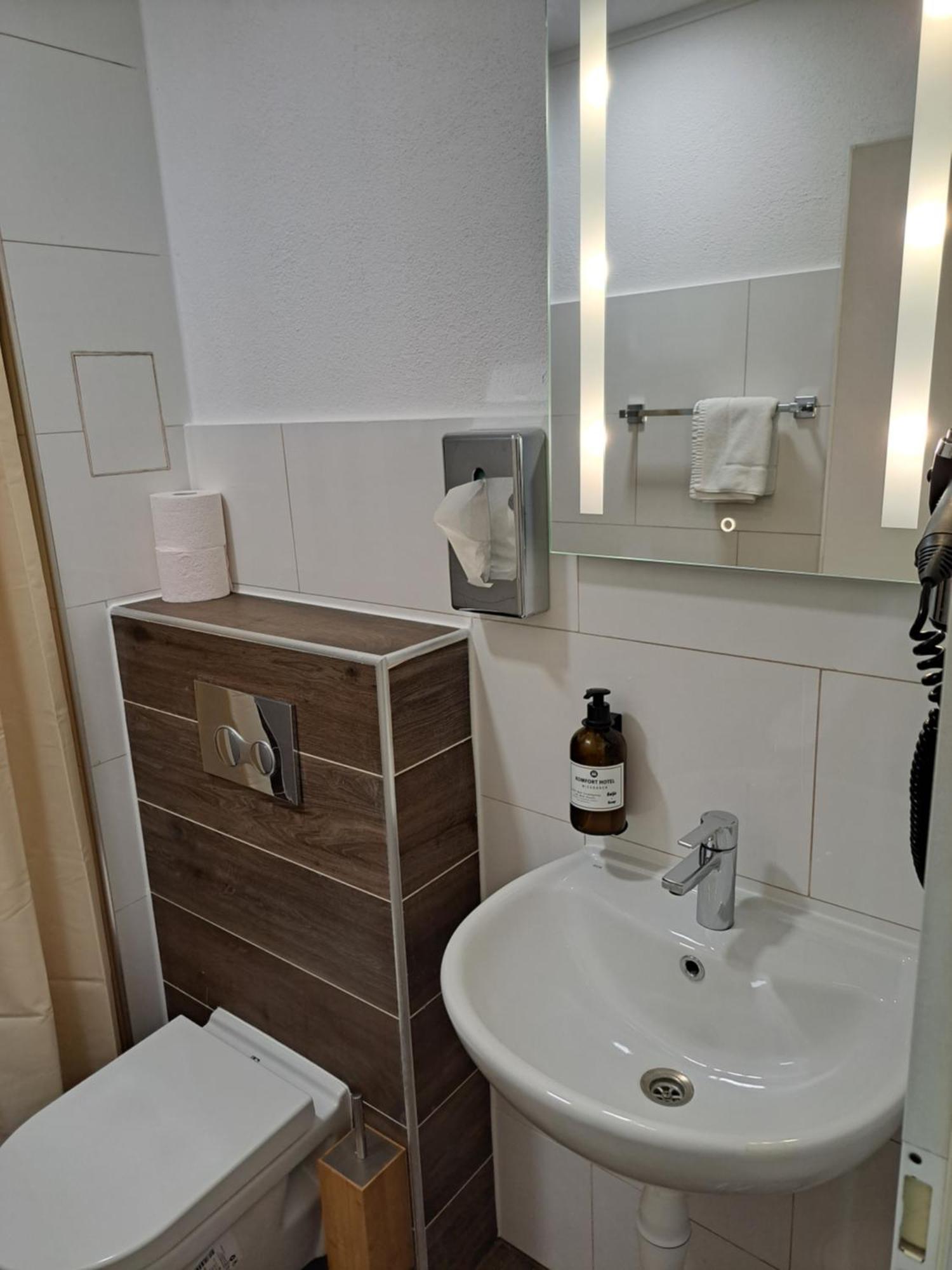 Arthotel Ambassador Wiesbaden - Free Parking Dış mekan fotoğraf